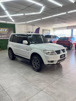 MITSUBISHI PAJERO TR4 2.0 4X4 16V 140CV FLEX 4P AUTOMÁTICO MITSUBISHI PAJERO TR4 2.0 4X4 16V 140CV FLEX 4P AUTOMÁTICO